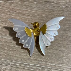 Vintage Elegant Gold Toned Butterfly Brooch with Mother of Pearls Wings